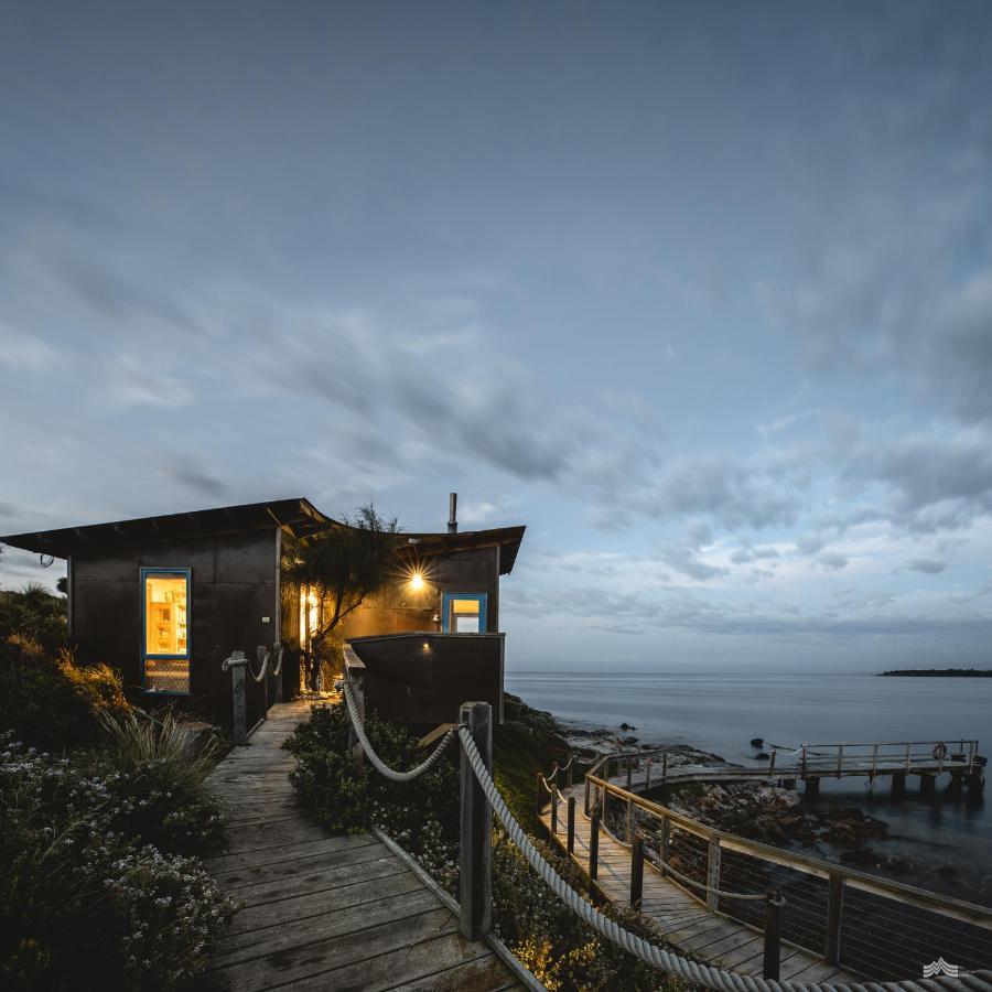Picnic Island Hotel โคลส์เบย์ ภายนอก รูปภาพ