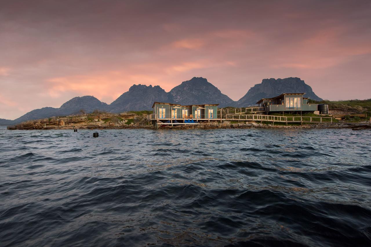 Picnic Island Hotel โคลส์เบย์ ภายนอก รูปภาพ