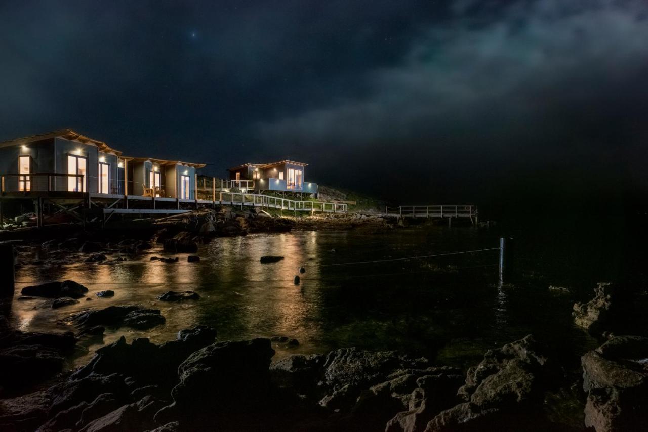 Picnic Island Hotel โคลส์เบย์ ภายนอก รูปภาพ